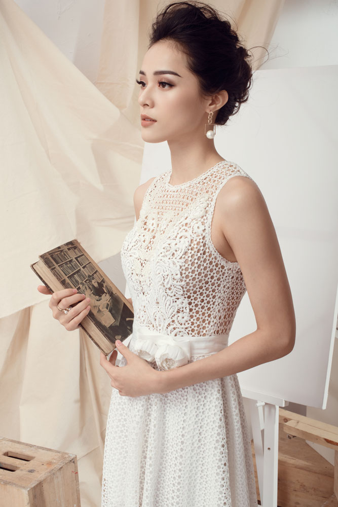 Tấm Hạ Vi "gây thương nhớ" với ren trắng xuyên thấu - 6