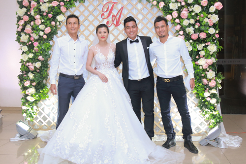 Sao bóng đá tấp nập dự tiệc cưới DJ bốc lửa và cựu tiền đạo Việt Thắng - 7