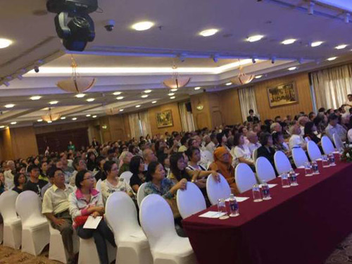 Chuyên gia Nhật đến VN tư vấn chiến đấu với ung thư - 1