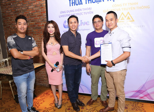 Dàn hot girl Ghiền Mì Gõ, FAP TV ra sao khi gia nhập "gia đình mới - 2