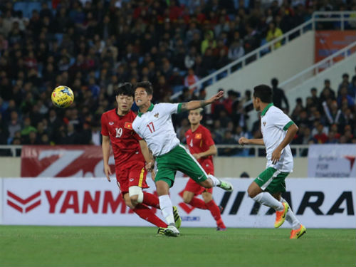 AFF Cup: Báo Indonesia lo hàng thủ đội nhà, sợ Công Vinh - 1