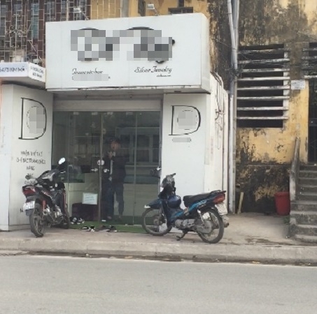 HN: Hơn 200 cây bạc cao cấp bị khoắng sạch trong đêm - 1