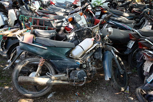 "Nghĩa địa" xe giữa lòng Hà Nội - 3