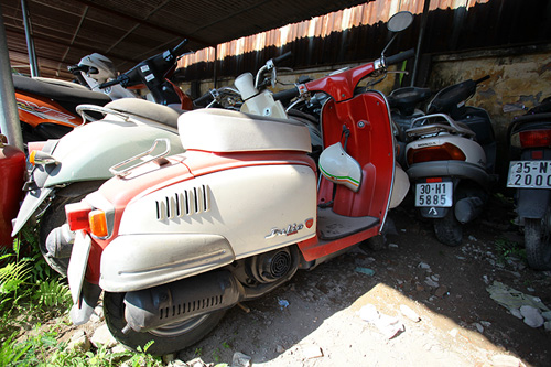 "Nghĩa địa" xe giữa lòng Hà Nội - 8