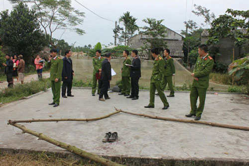 Phút đấu trí nghẹt thở tước vũ khí nghi phạm thảm án Hà Giang - 1