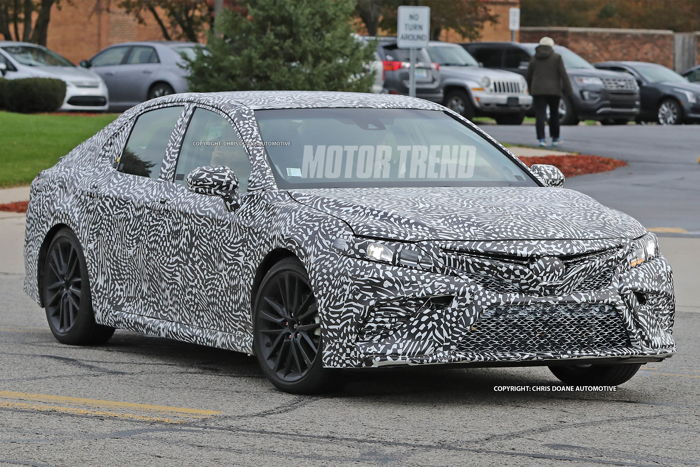 Toyota Camry XSE mới sắp trình làng - 3