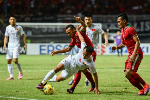 Tin nhanh AFF Cup 4/12: ĐTVN về nước sẵn sáng tái đấu Indonesia - 2