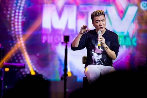 Phòng trà ca nhạc thoái trào - 1