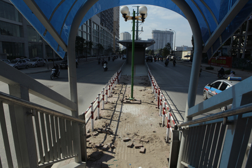 Cận cảnh tuyến xe buýt "5 sao" ở Thủ đô - 6