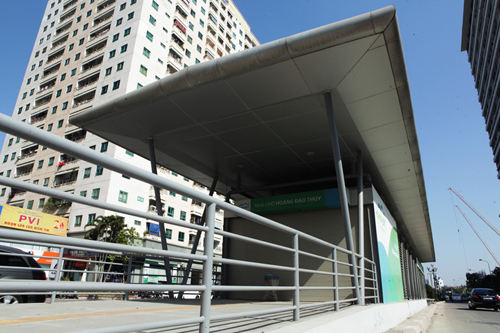 Cận cảnh tuyến xe buýt "5 sao" ở Thủ đô - 7