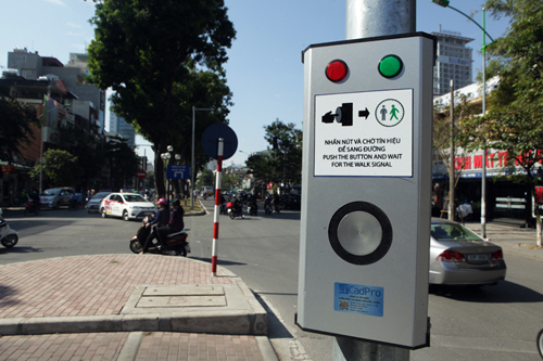 Cận cảnh tuyến xe buýt "5 sao" ở Thủ đô - 15