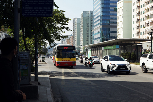 Cận cảnh tuyến xe buýt "5 sao" ở Thủ đô - 18