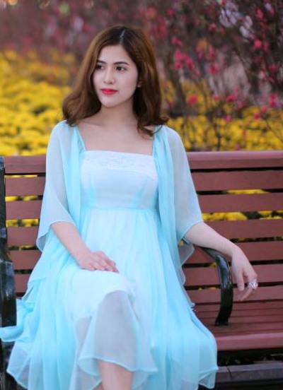 Mướt mắt ngắm vợ 9x đẹp mơn mởn của Việt Anh "Chạy án" - 14