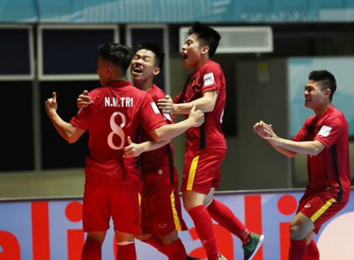 Futsal Việt Nam &#34;ngáng&#34; Trung Quốc, giành ngôi Á quân - 1