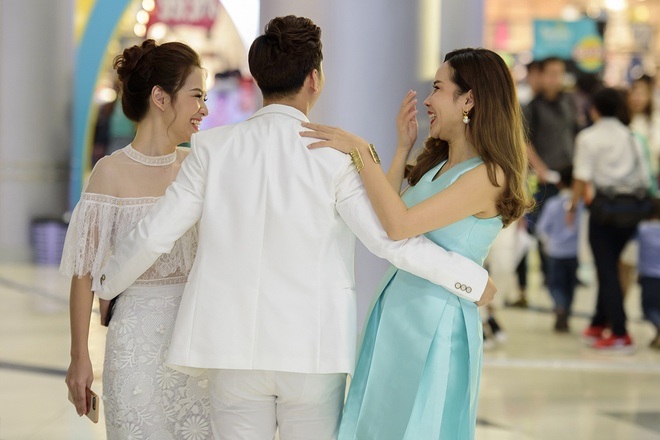 Cận cảnh nhan sắc "dao kéo" lạ lẫm của Lưu Hương Giang - 5