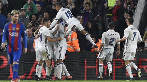 Real bất bại 33 trận, Zidane chờ phá kỷ lục 28 năm - 1