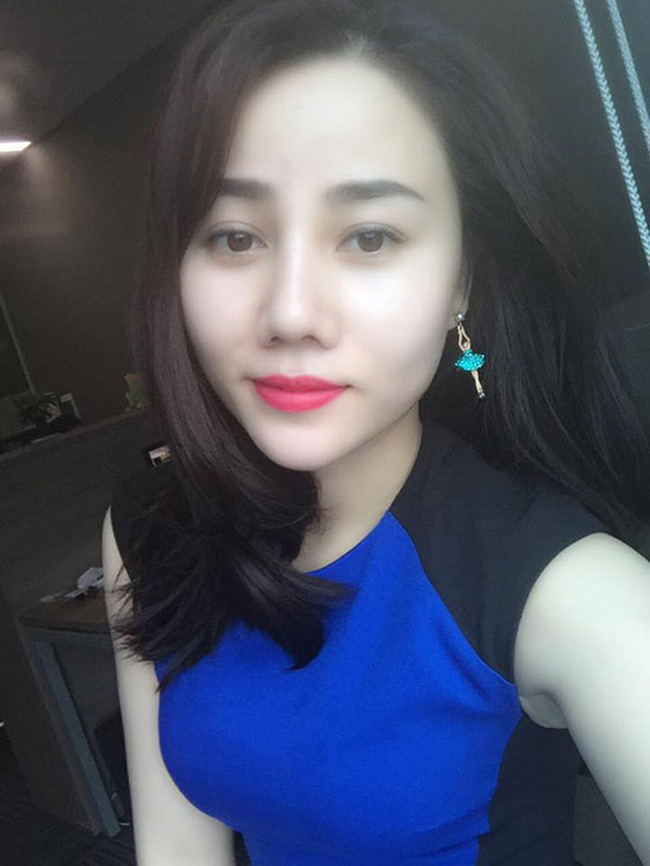 Thủy Chung hiện tại đang làm việc tại 1 công ty hàng không tại Hà Nội. Chuyện tình của cô và tiền vệ Thanh Trung cũng rất nên thơ.