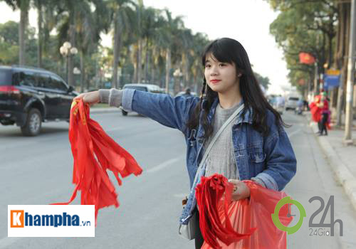 "Thắp lửa" từ Mỹ Đình: Fan Việt ủng hộ đội nhà đến cùng - 10