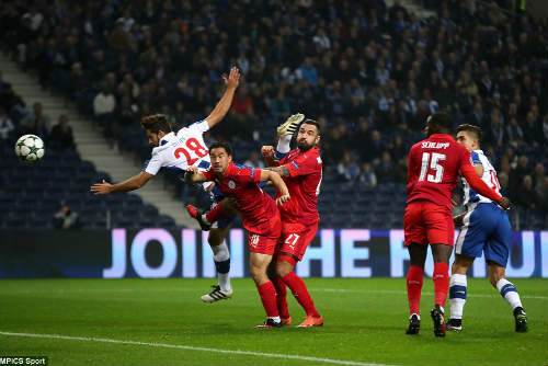 Porto - Leicester: Tan nát 5 bàn thua - 1