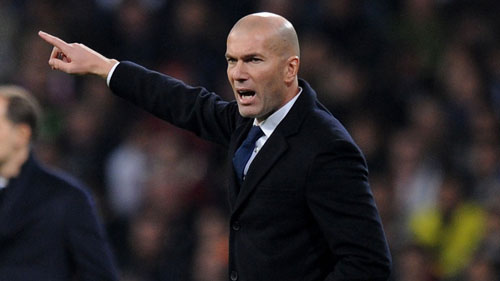 Real lập kỷ lục bất bại, Zidane vẫn giận dữ - 1