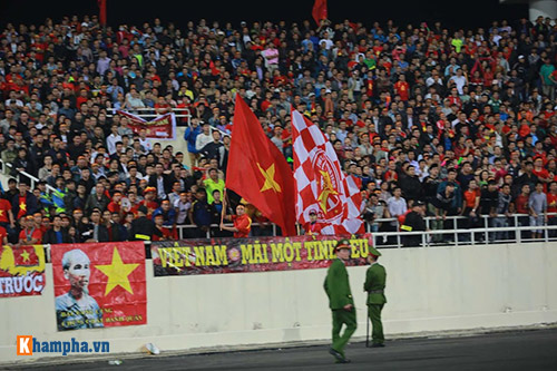 Việt Nam - Indonesia: Fan hừng hực trước trận, hụt hẫng sau trận - 15