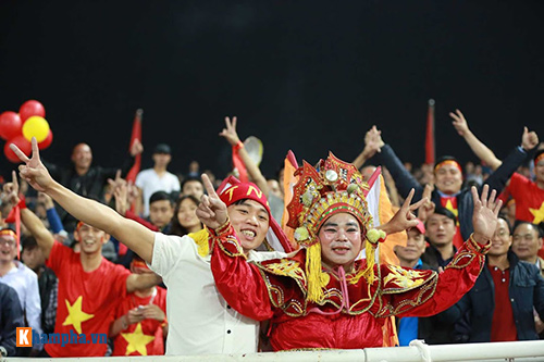 Việt Nam - Indonesia: Fan hừng hực trước trận, hụt hẫng sau trận - 8