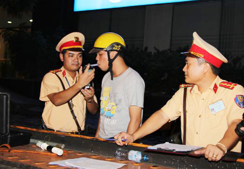 CSGT sắp xử lý mạnh “ma men”, “quái xế” - 1