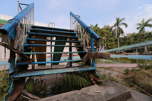 Hoang tàn công viên nước bị &#34;lãng quên&#34; giữa lòng Thủ đô - 9