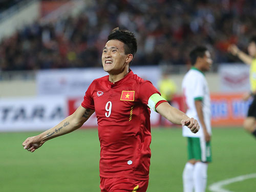 Công Vinh chia tay ĐTVN: “Fan cuồng” Indonesia muốn khóc - 2