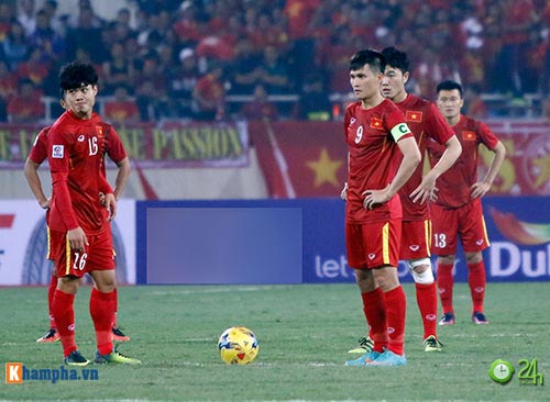 Công Vinh chia tay ĐTVN: “Fan cuồng” Indonesia muốn khóc - 9