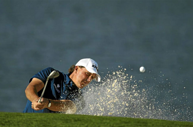 8. Phil Mickelson (Golf): 760 triệu USD
