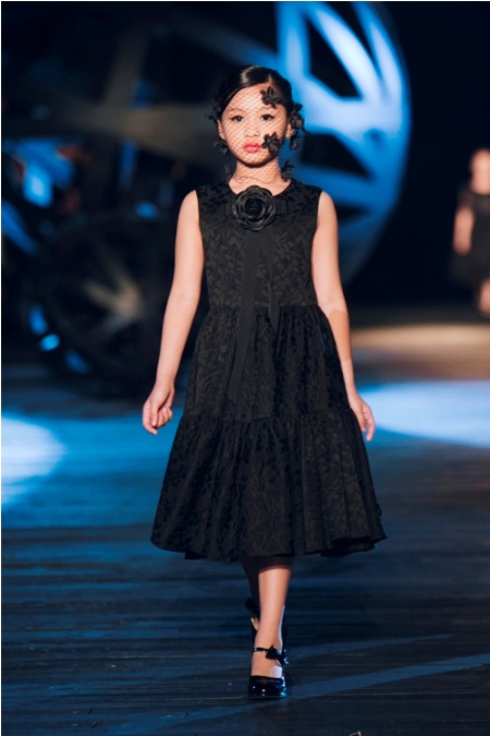 Kỳ Duyên bất ngờ tròn trịa, đọ sắc cùng Angela Phương Trinh - 5