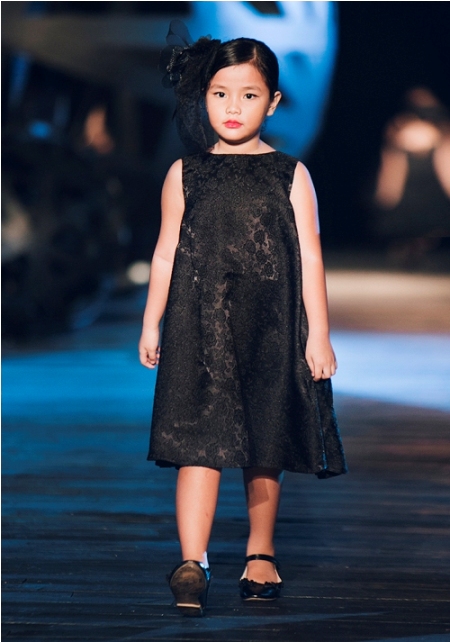 Kỳ Duyên bất ngờ tròn trịa, đọ sắc cùng Angela Phương Trinh - 7