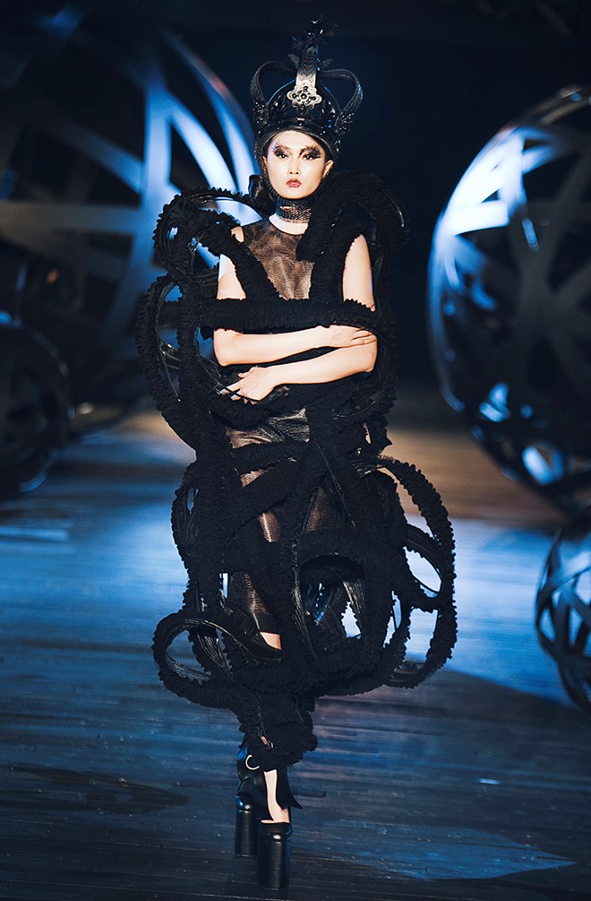 Kỳ Duyên bất ngờ tròn trịa, đọ sắc cùng Angela Phương Trinh - 14