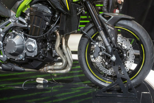 Vì sao Suzuki GSX-S750 khiến Kawasaki Z900 “đau đầu”? - 6