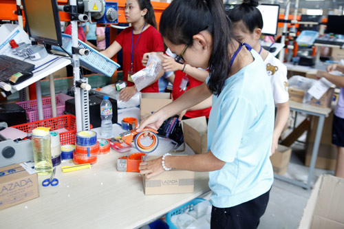 Thăm kho hàng Lazada trong mùa cao điểm "Cách mạng mua sắm" - 5