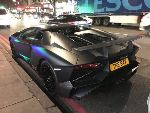 Sinh viên phá nát hàng hiếm Lamborghini Aventador SV - 5