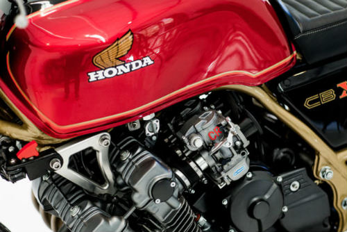 Honda CBX1000 độ thiết kế lại từ bên ngoài lẫn động cơ