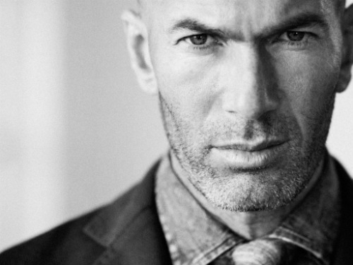 Real &#34;viên mãn&#34; năm 2016: Ngả mũ Zidane, Ronaldo - 1
