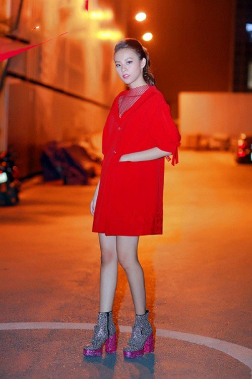 Kỳ Duyên, Phạm Hương táo bạo nhất tuần với mốt thấu da - 2