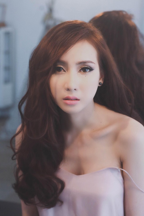 "Hot girl phòng trà" Thái Tuyết Trâm tiết lộ về hình xăm bí ẩn - 2