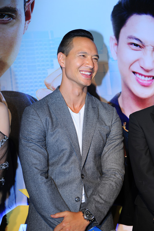 Chi Pu xuyên thấu táo bạo "khoe" phim mới - 5