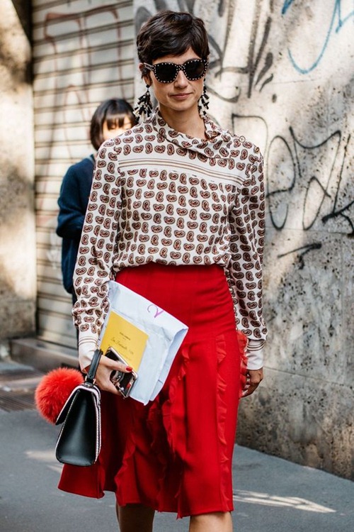 Các quý cô Los Angeles nói “không” với 9 món này khi đi làm - 2