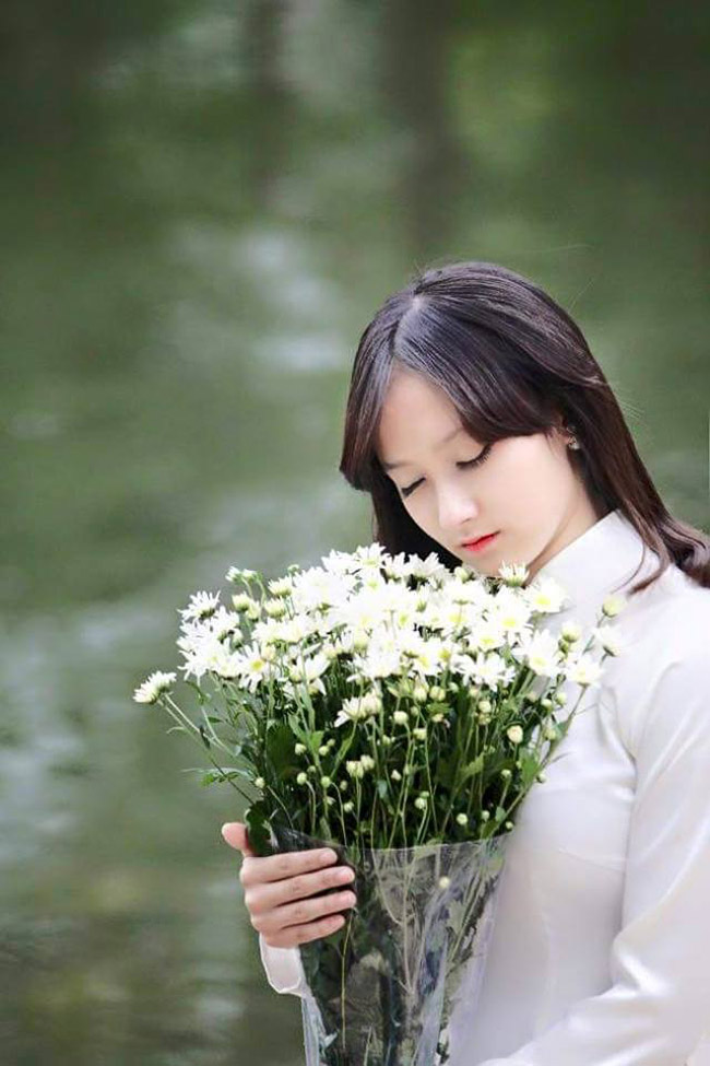 Quỳnh Như sở hữu ngoại hình xinh xắn không kém hot girl. 