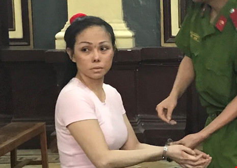 Đãi sinh nhật bằng thuốc lắc - 1