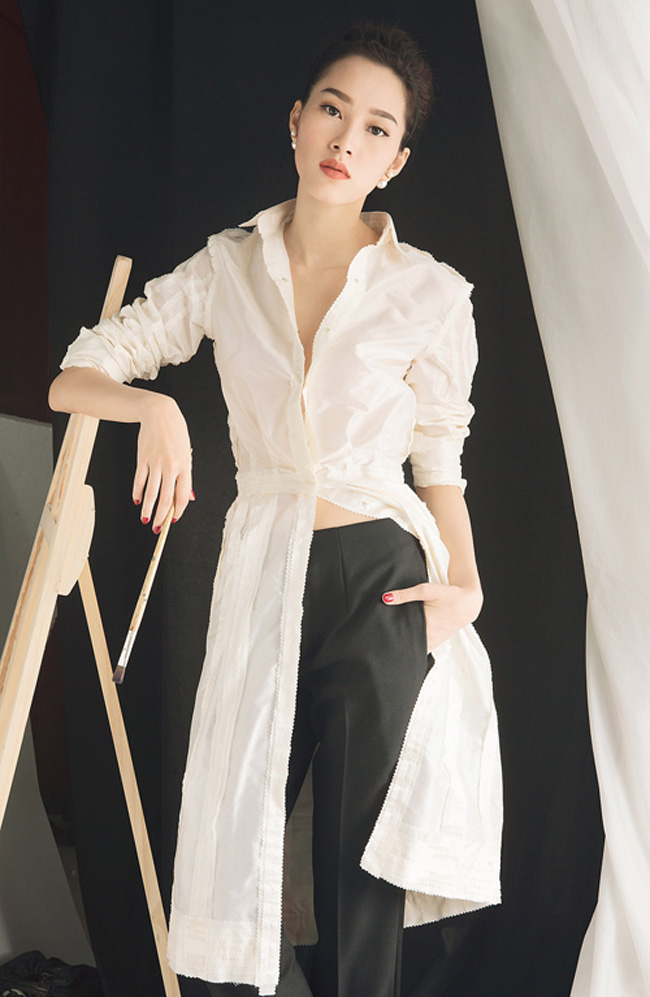 So với nhiều mỹ nhân cặp kè đại gia trong showbiz Việt, Đặng Thu Thảo là mẫu người khá kín tiếng và có phần kỹ tính về mặt hình ảnh. Cô ít khi mặc sexy, luôn giữ hình tượng sạch sẽ và gần như miễn nhiễm với scandal.