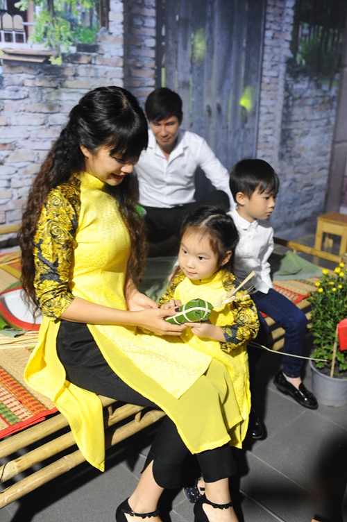 Nhà Lý Hải gây chú ý chốn đông người - 3