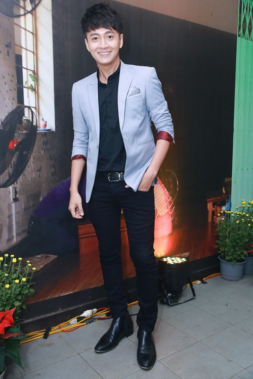 Nhà Lý Hải gây chú ý chốn đông người - 6