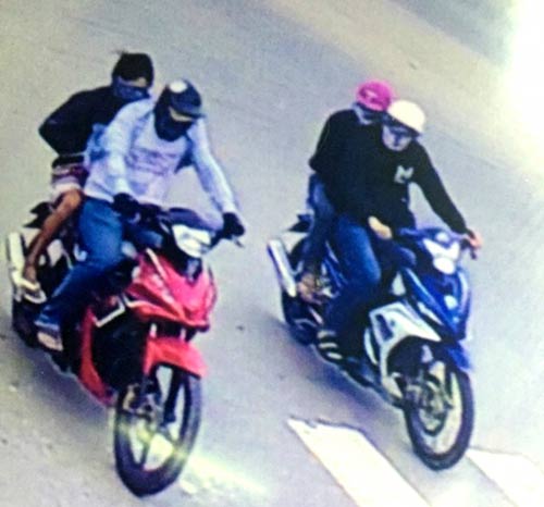 Camera tiết lộ hình ảnh 4 đối tượng cướp tiệm vàng ở Tây Ninh - 1