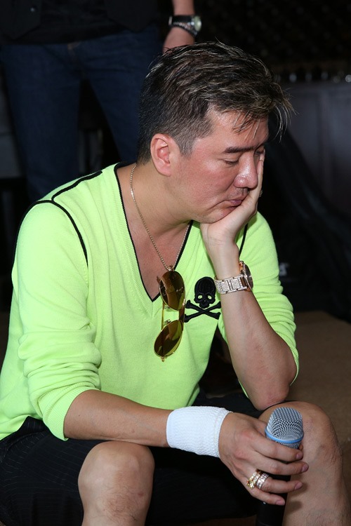 "Cái giá phải trả" cho việc kiếm tiền như nước của Mr. Đàm - 4